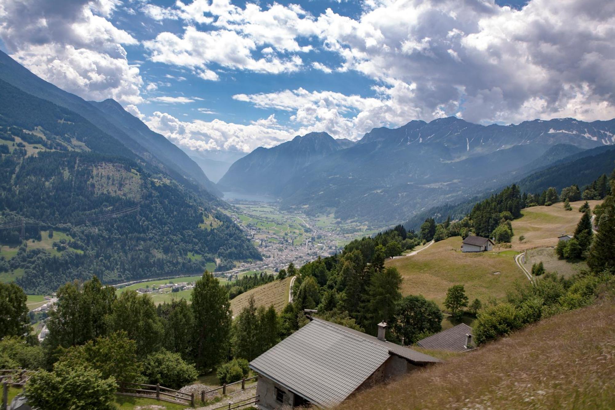 Ristorante Pensione Chalet Stazione Poschiavo Exterior foto