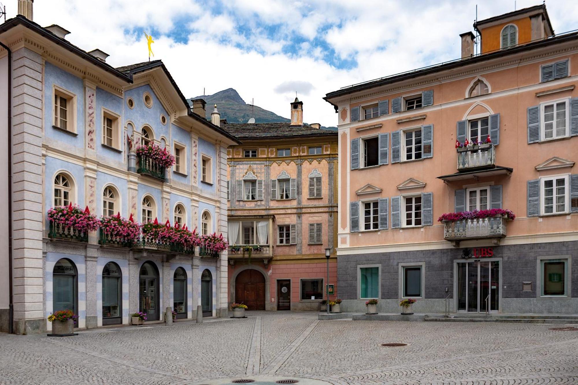 Ristorante Pensione Chalet Stazione Poschiavo Exterior foto