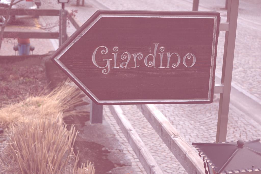Ristorante Pensione Chalet Stazione Poschiavo Exterior foto